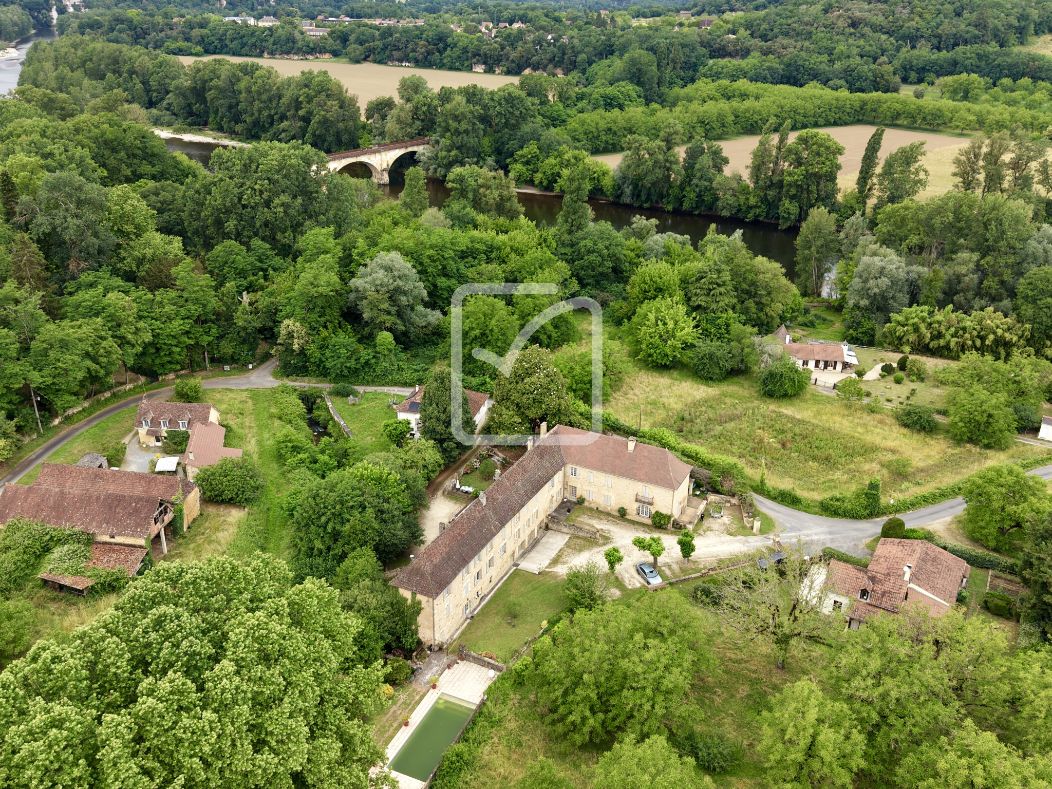 Moulin d'exception du XVIe siècle Domaine de prestige en v