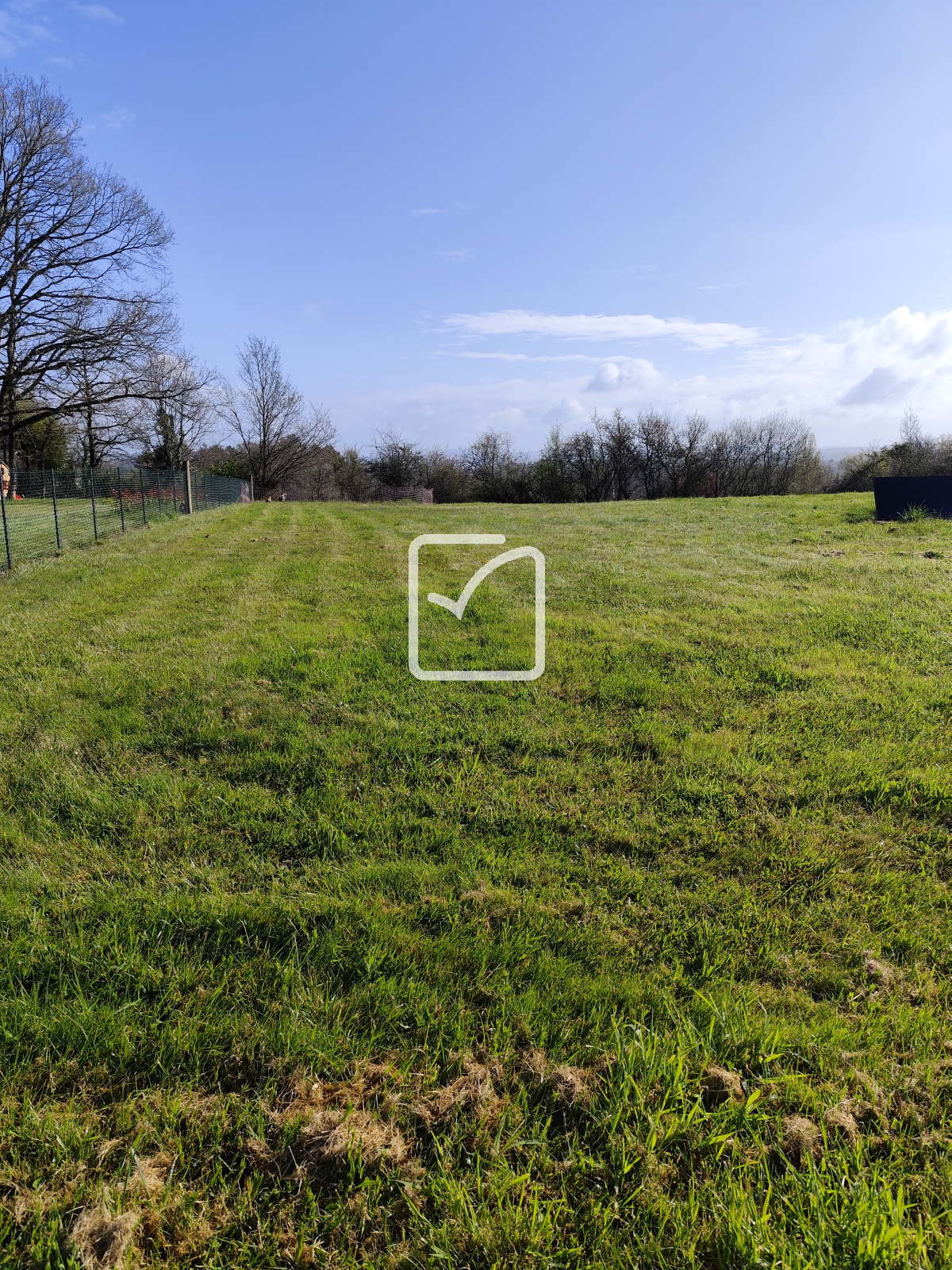 Terrain constructible à vendre à Brive la gaillarde, 1 106 m² – photo 1 sur 2