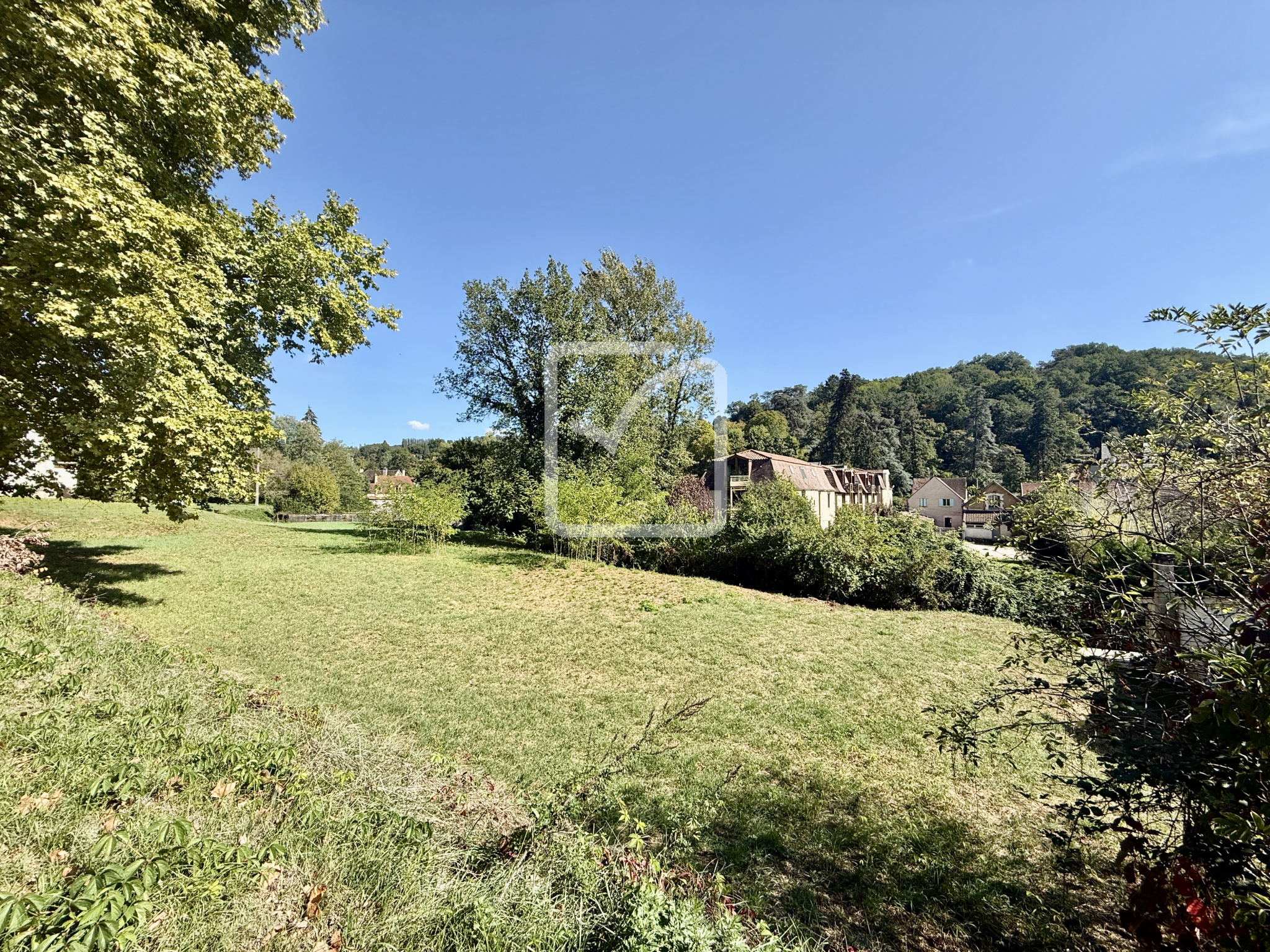 Terrain industriel à vendre à Sarlat la caneda, 2 860 m² – photo 2 sur 2