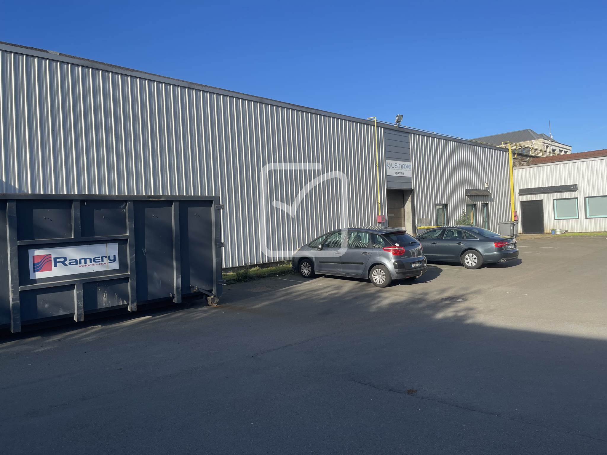 Local commercial à vendre à Wattrelos, 313 m² – photo 1 sur 3