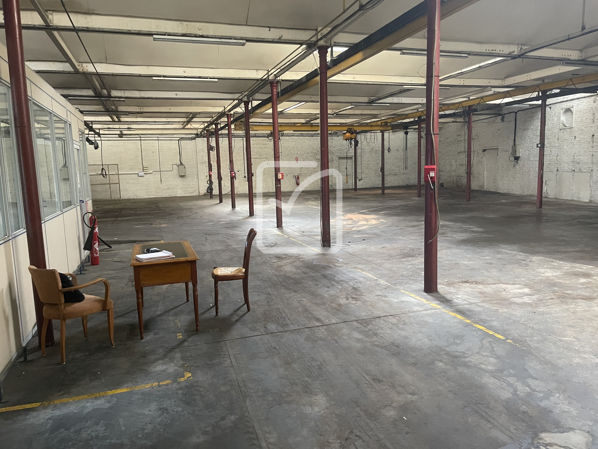 Local commercial à vendre à Wattrelos, 826 m² – photo 1 sur 2