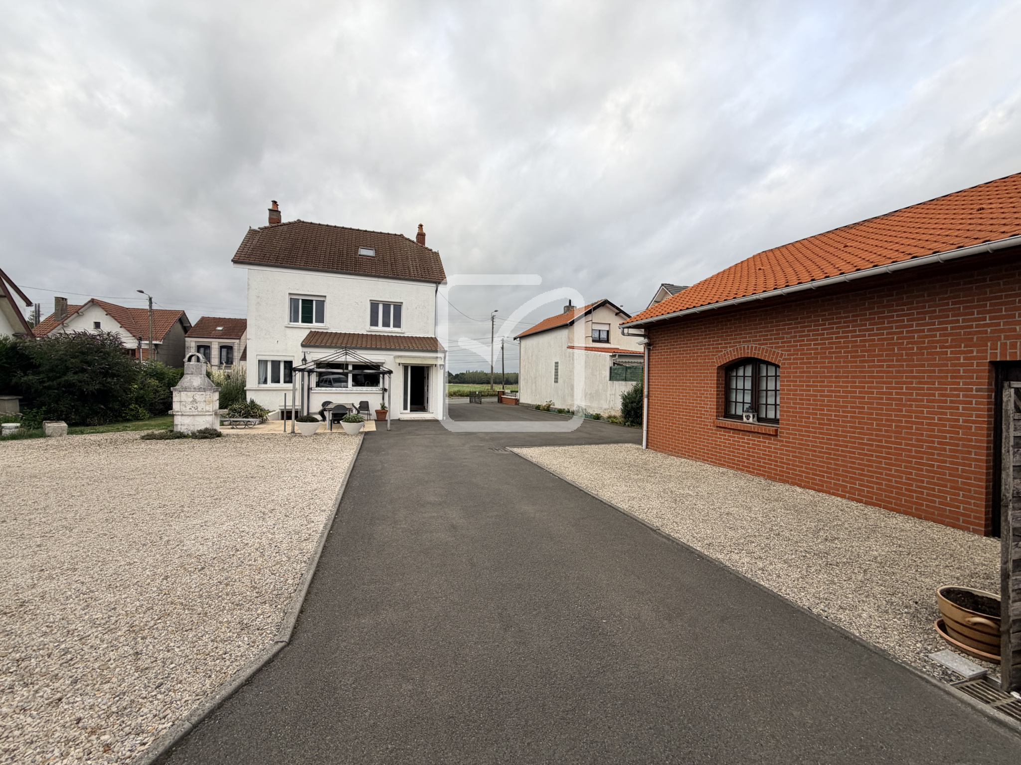 Maison à vendre à Maubeuge, 142,79 m², 7 pièces – photo 2 sur 11