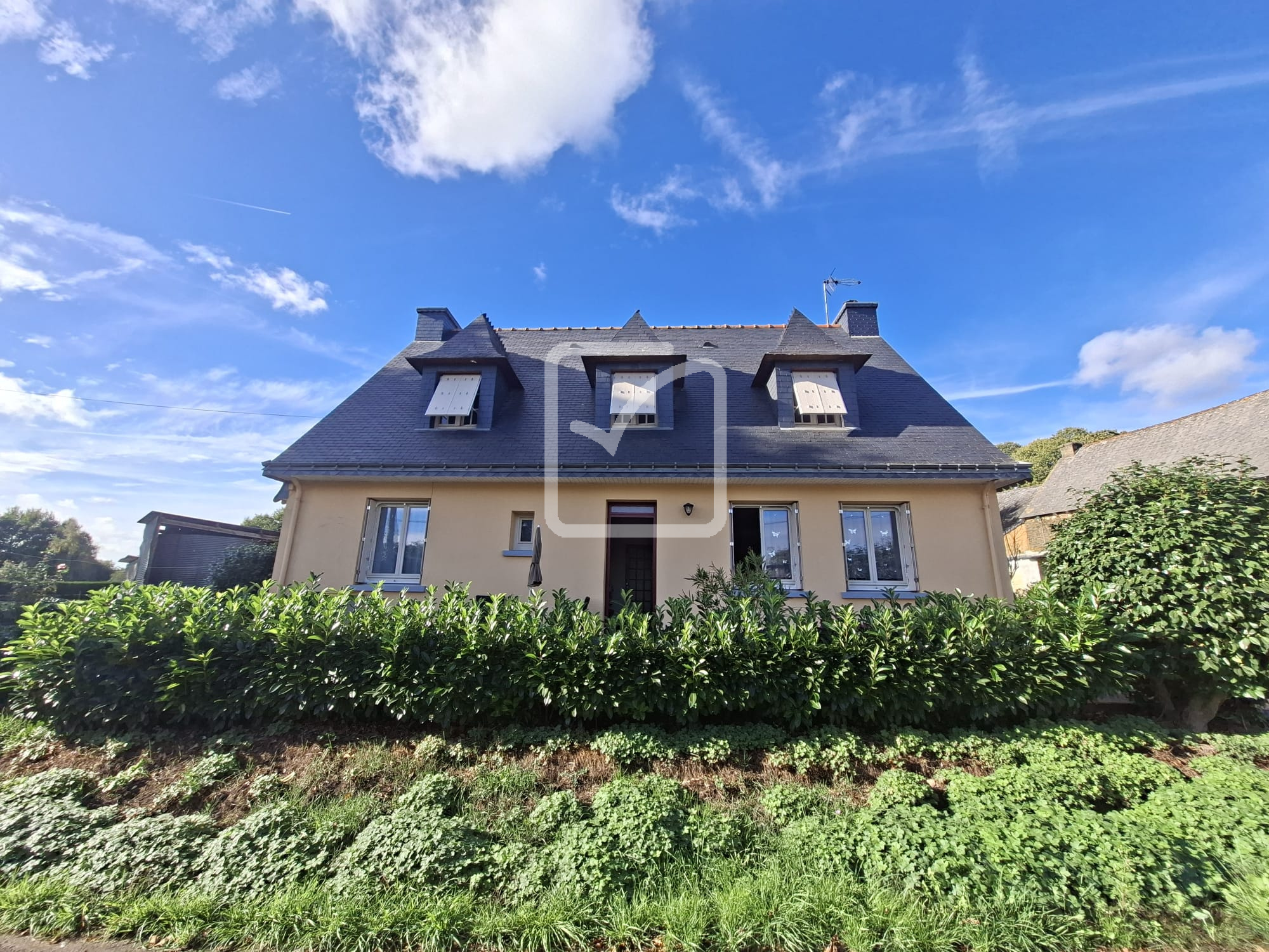 Ferme à vendre à Guilliers, 137 m², 7 pièces – photo 1 sur 18