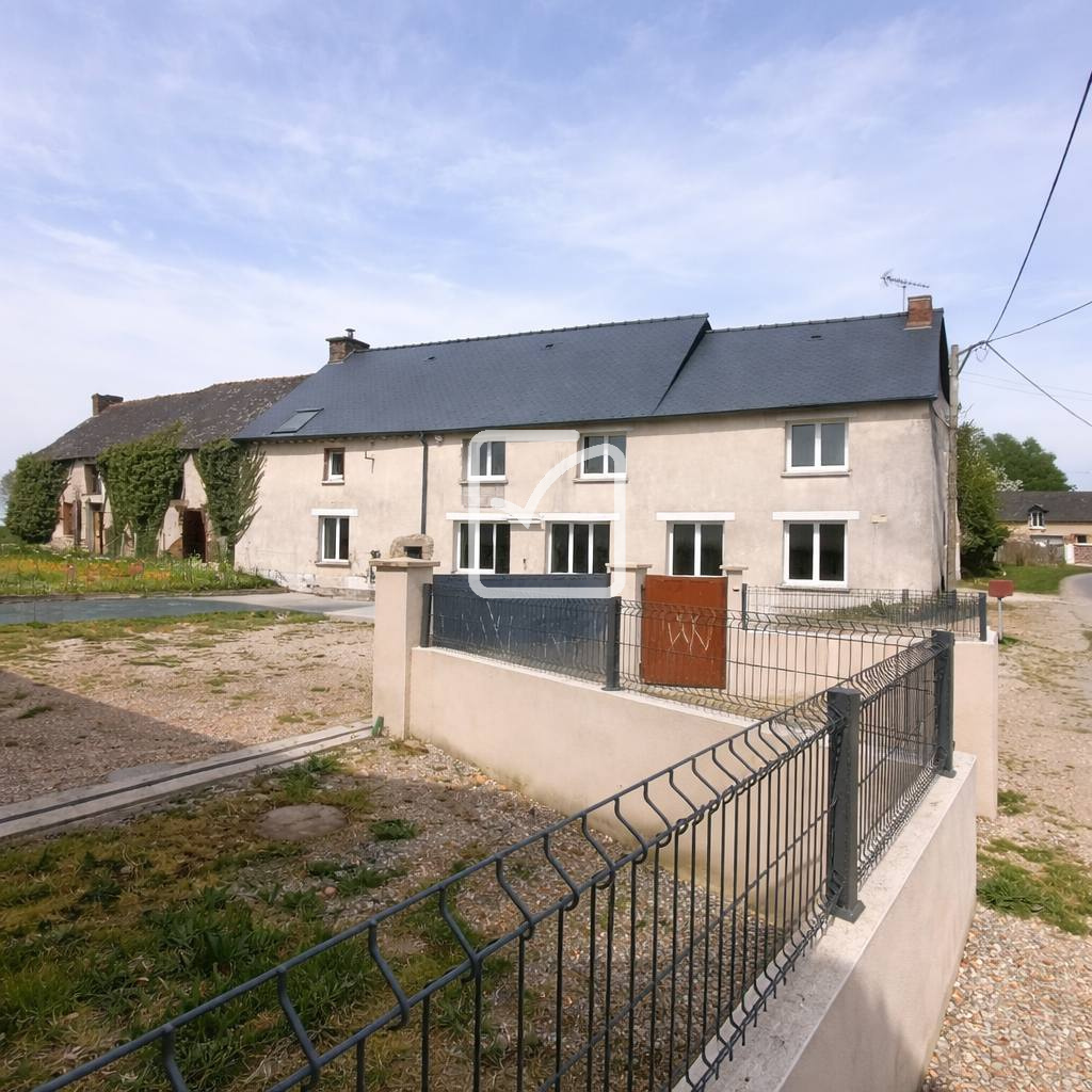 Ensemble immobilier : Longère, Maison à rénover, hangar Agri