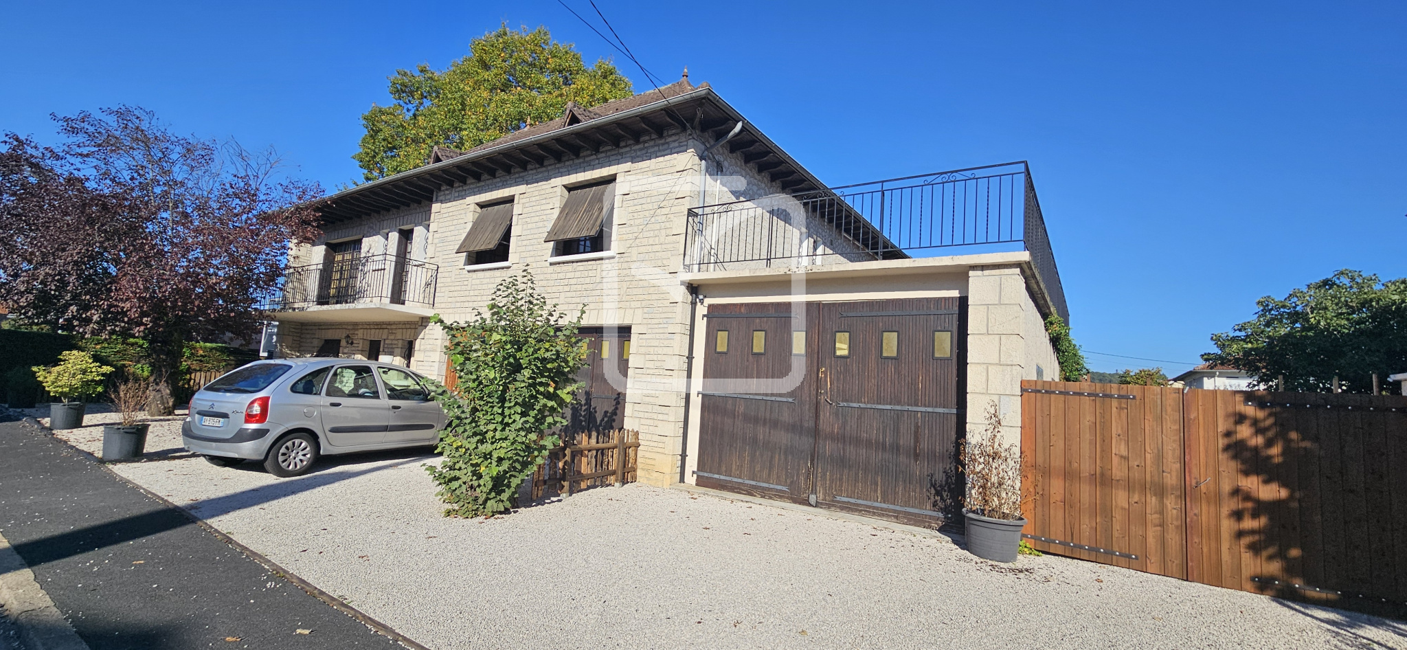 Maison à vendre à Brive la gaillarde, 244 m², 8 pièces – photo 1 sur 13